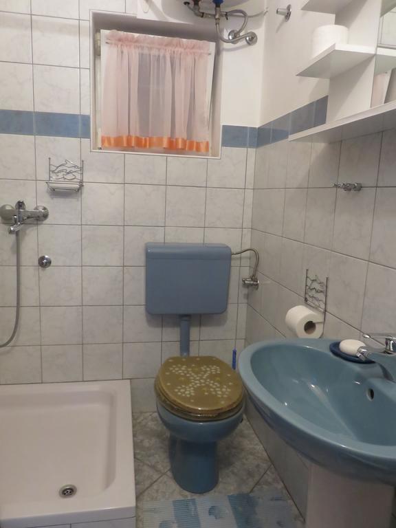 Apartments Josica Senj  Cameră foto